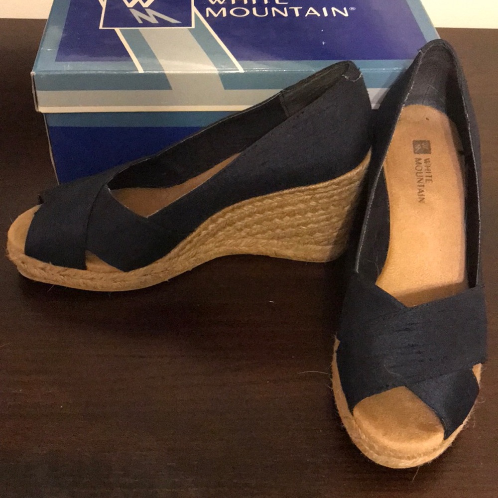 Navy Wedge by White Mountain
